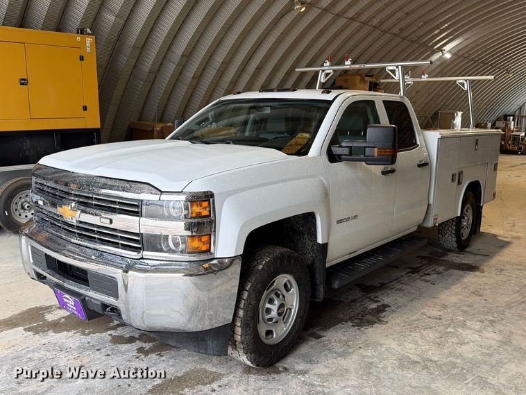 image for item EX4603 2019 Chevrolet Silverado 2500HD Ext. Cab utility bed pickup truck