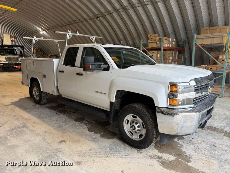 image for item EX4603 2019 Chevrolet Silverado 2500HD Ext. Cab utility bed pickup truck