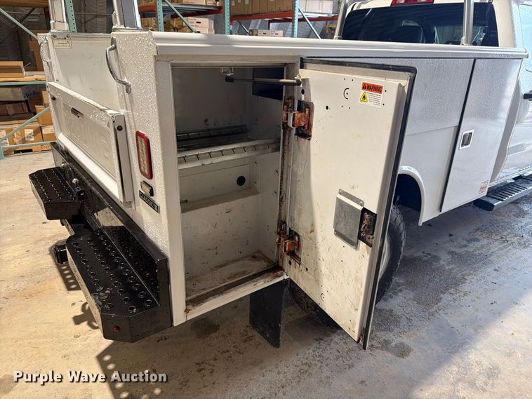 image for item EX4603 2019 Chevrolet Silverado 2500HD Ext. Cab utility bed pickup truck