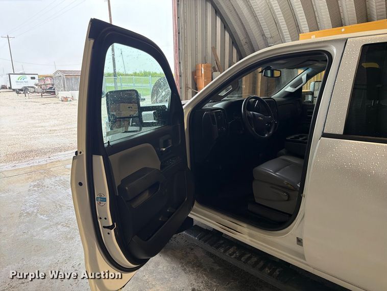 image for item EX4603 2019 Chevrolet Silverado 2500HD Ext. Cab utility bed pickup truck