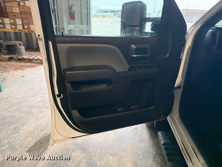 image for item EX4603 2019 Chevrolet Silverado 2500HD Ext. Cab utility bed pickup truck