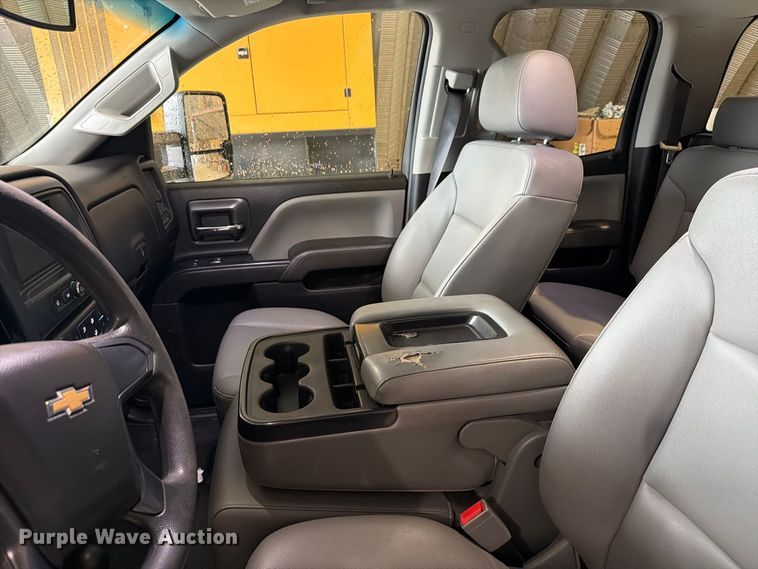 image for item EX4603 2019 Chevrolet Silverado 2500HD Ext. Cab utility bed pickup truck