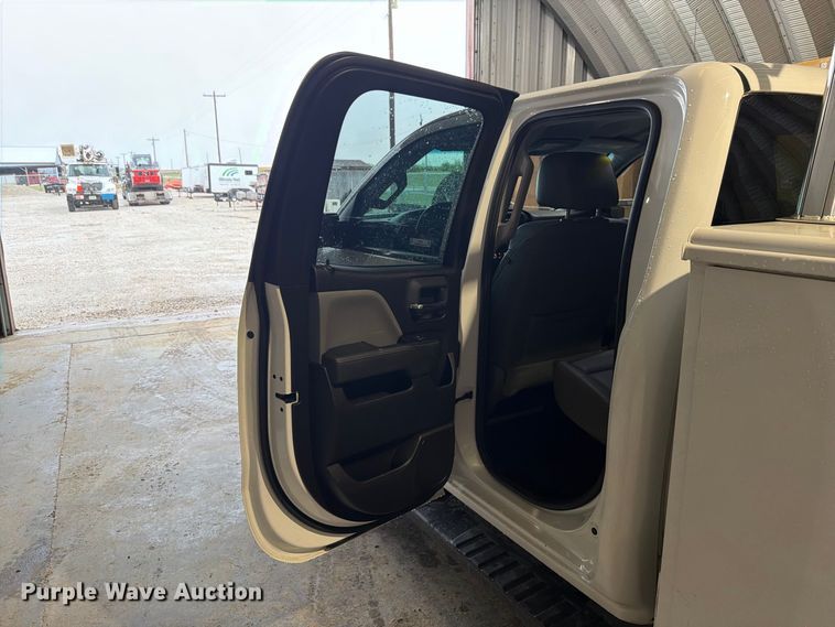 image for item EX4603 2019 Chevrolet Silverado 2500HD Ext. Cab utility bed pickup truck