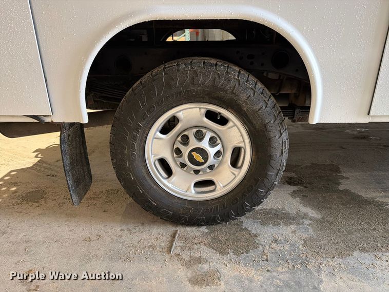 image for item EX4603 2019 Chevrolet Silverado 2500HD Ext. Cab utility bed pickup truck