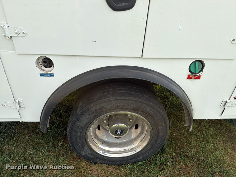 image for item EX4606 2013 Ford F550 Super Duty utility / service truck
