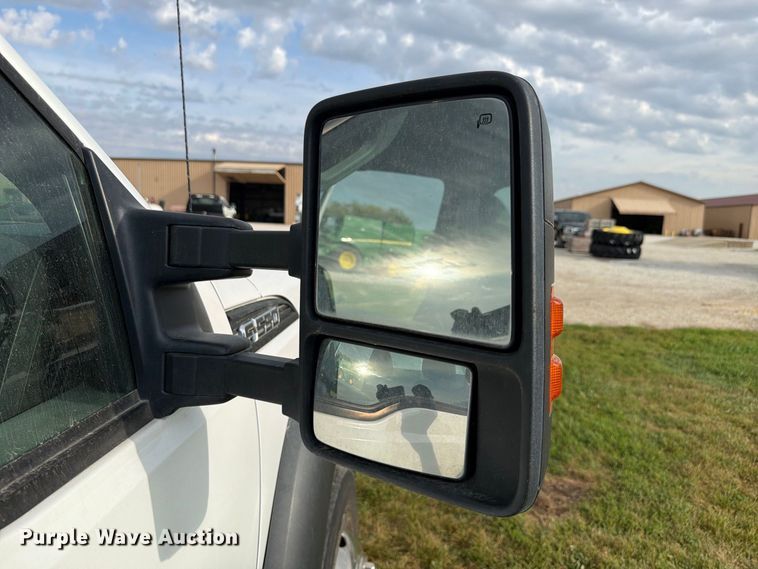 image for item EX4606 2013 Ford F550 Super Duty utility / service truck