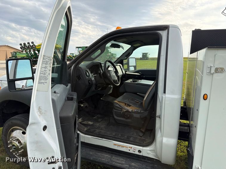 image for item EX4606 2013 Ford F550 Super Duty utility / service truck