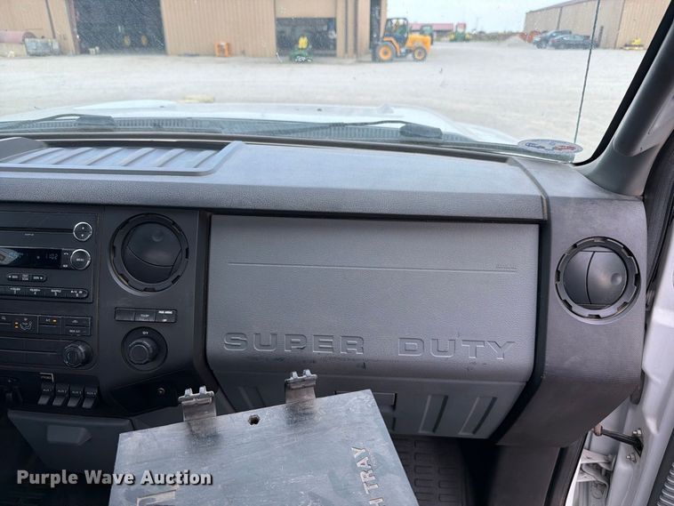 image for item EX4606 2013 Ford F550 Super Duty utility / service truck