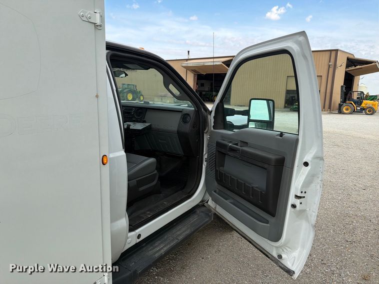 image for item EX4606 2013 Ford F550 Super Duty utility / service truck