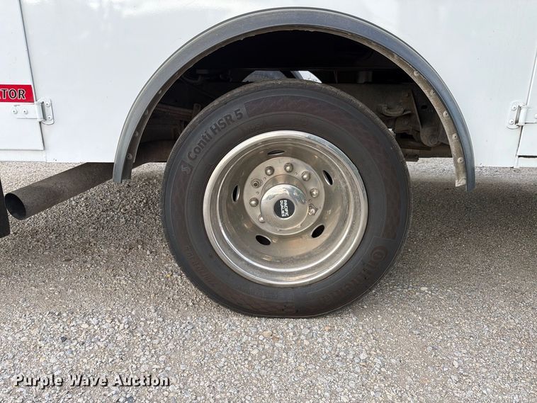 image for item EX4606 2013 Ford F550 Super Duty utility / service truck
