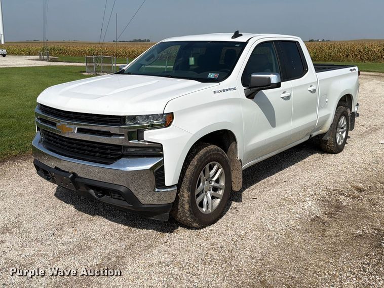 image for item EX4611 2021 Chevrolet Silverado 1500 Ext. Cab pickup truck