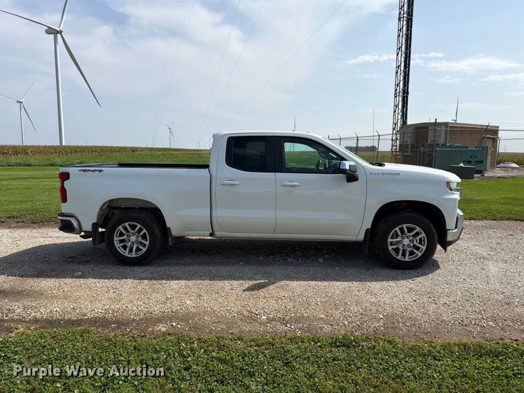 image for item EX4611 2021 Chevrolet Silverado 1500 Ext. Cab pickup truck