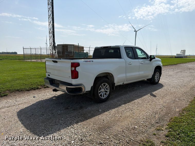 image for item EX4611 2021 Chevrolet Silverado 1500 Ext. Cab pickup truck