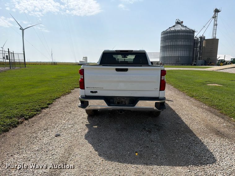 image for item EX4611 2021 Chevrolet Silverado 1500 Ext. Cab pickup truck