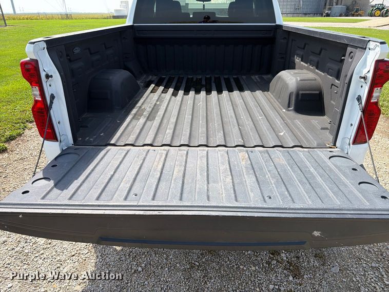image for item EX4611 2021 Chevrolet Silverado 1500 Ext. Cab pickup truck
