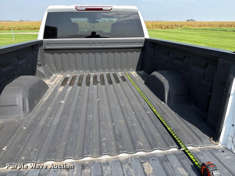 image for item EX4611 2021 Chevrolet Silverado 1500 Ext. Cab pickup truck