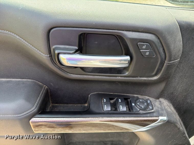 image for item EX4611 2021 Chevrolet Silverado 1500 Ext. Cab pickup truck