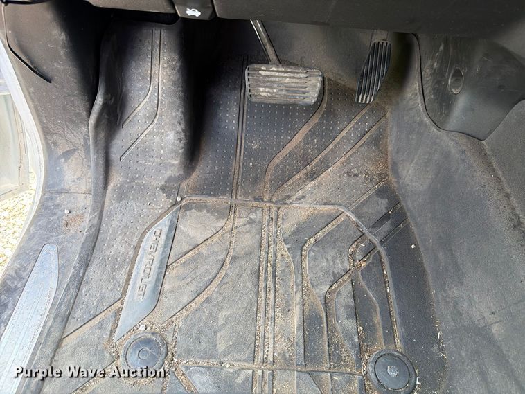 image for item EX4611 2021 Chevrolet Silverado 1500 Ext. Cab pickup truck
