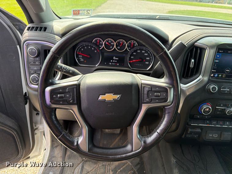 image for item EX4611 2021 Chevrolet Silverado 1500 Ext. Cab pickup truck