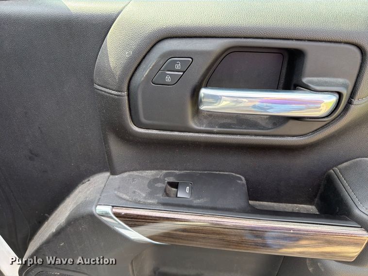 image for item EX4611 2021 Chevrolet Silverado 1500 Ext. Cab pickup truck