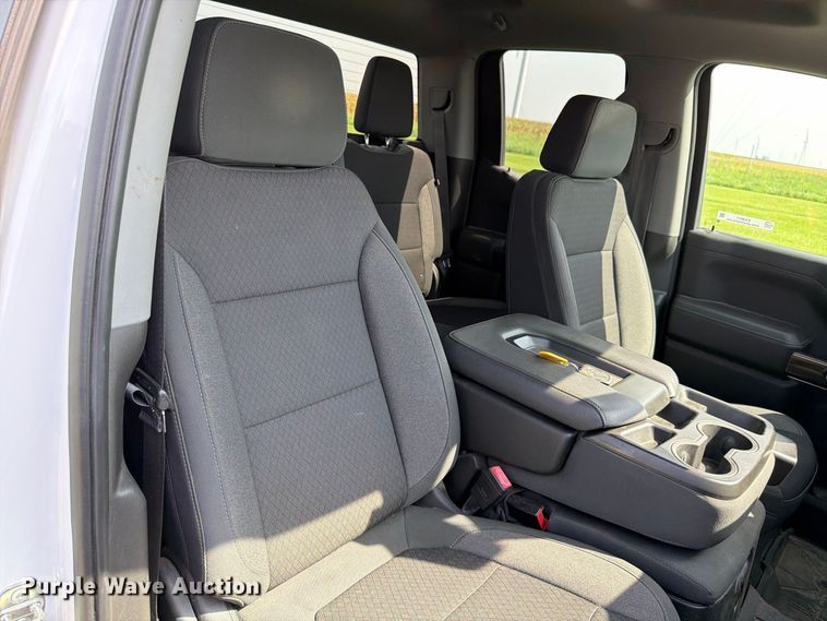 image for item EX4611 2021 Chevrolet Silverado 1500 Ext. Cab pickup truck