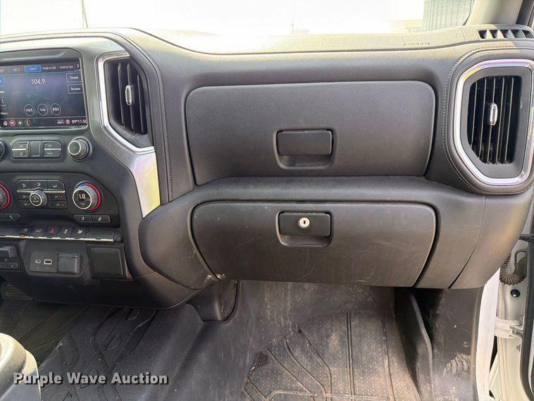 image for item EX4611 2021 Chevrolet Silverado 1500 Ext. Cab pickup truck