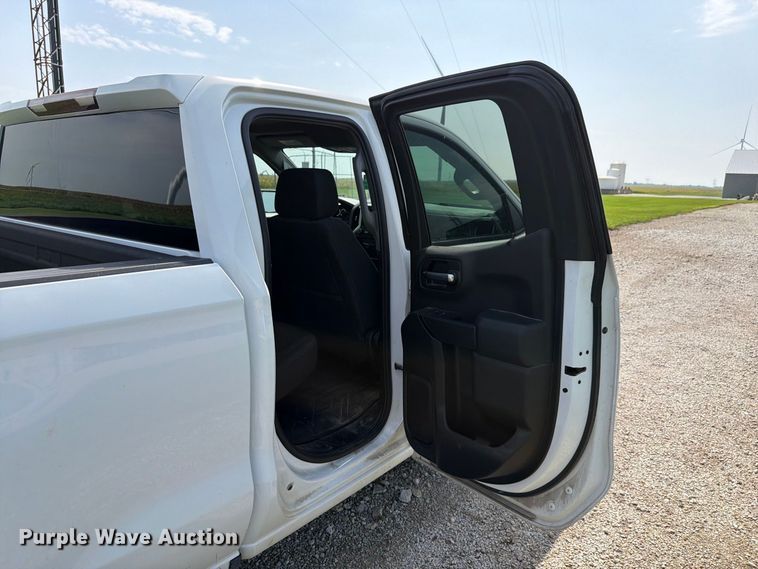 image for item EX4611 2021 Chevrolet Silverado 1500 Ext. Cab pickup truck