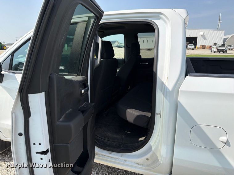 image for item EX4611 2021 Chevrolet Silverado 1500 Ext. Cab pickup truck
