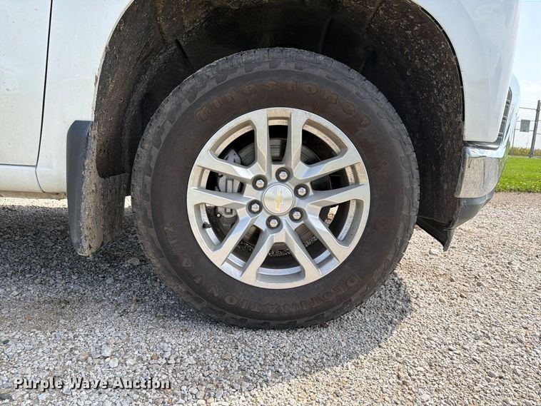 image for item EX4611 2021 Chevrolet Silverado 1500 Ext. Cab pickup truck