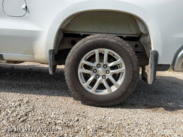 image for item EX4611 2021 Chevrolet Silverado 1500 Ext. Cab pickup truck