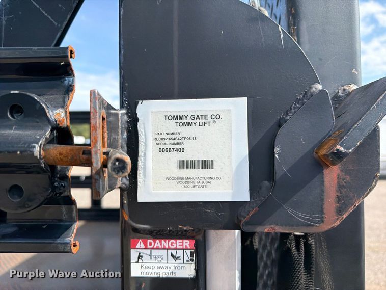 image for item FB5063 2018 RAM 5500 Heavy Duty flatbed truck