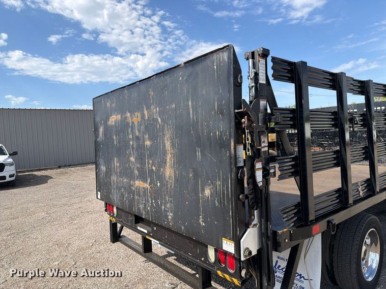 image for item FB5063 2018 RAM 5500 Heavy Duty flatbed truck
