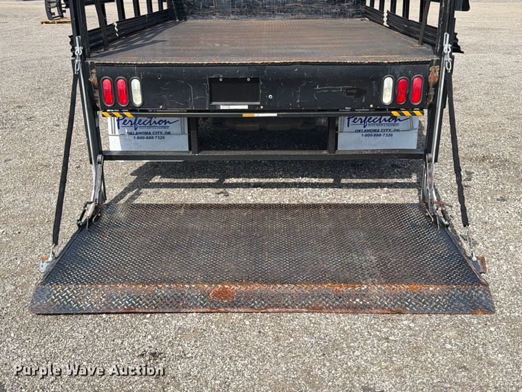image for item FB5063 2018 RAM 5500 Heavy Duty flatbed truck