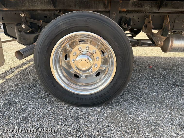 image for item FB5063 2018 RAM 5500 Heavy Duty flatbed truck