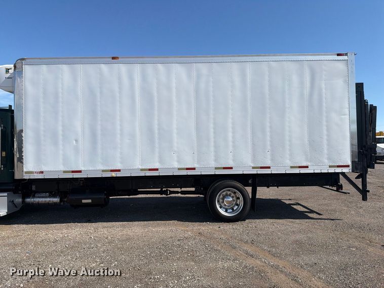 image for item FB5074 2014 Peterbilt 337 refrigerated truck