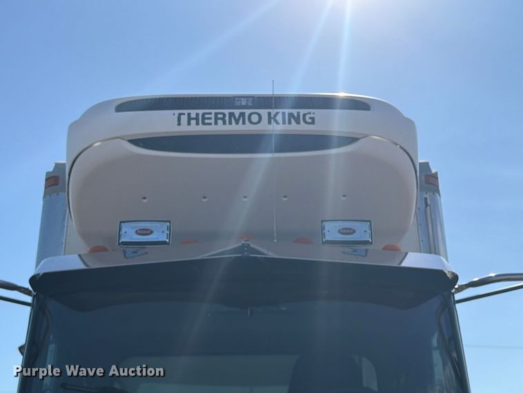 image for item FB5074 2014 Peterbilt 337 refrigerated truck