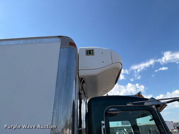 image for item FB5074 2014 Peterbilt 337 refrigerated truck
