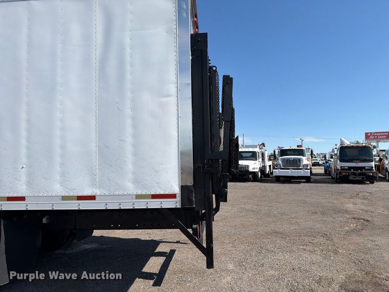 image for item FB5074 2014 Peterbilt 337 refrigerated truck