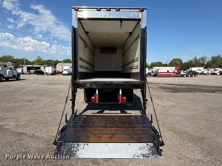 image for item FB5074 2014 Peterbilt 337 refrigerated truck