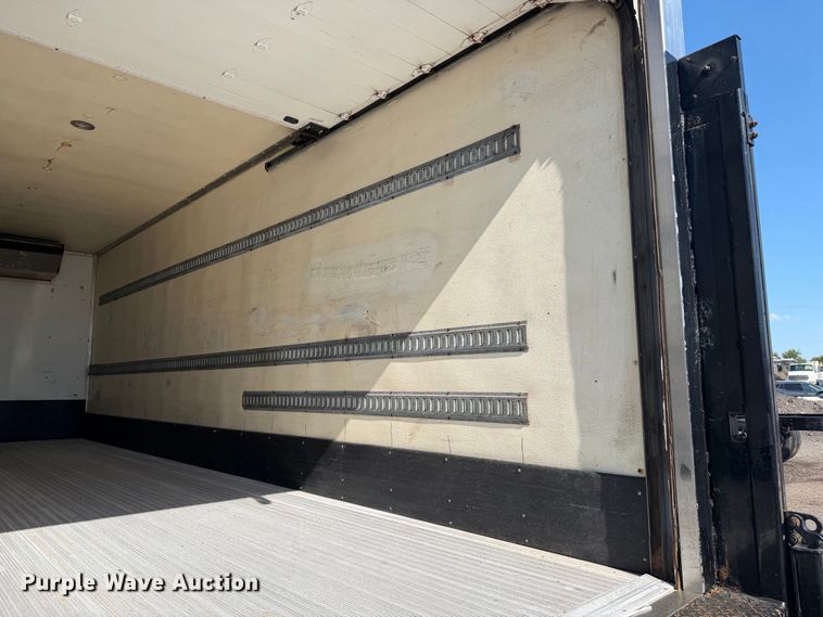 image for item FB5074 2014 Peterbilt 337 refrigerated truck