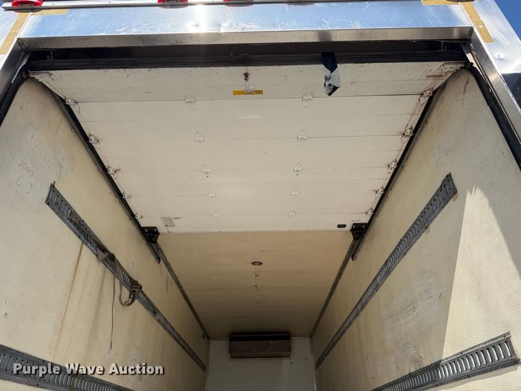 image for item FB5074 2014 Peterbilt 337 refrigerated truck
