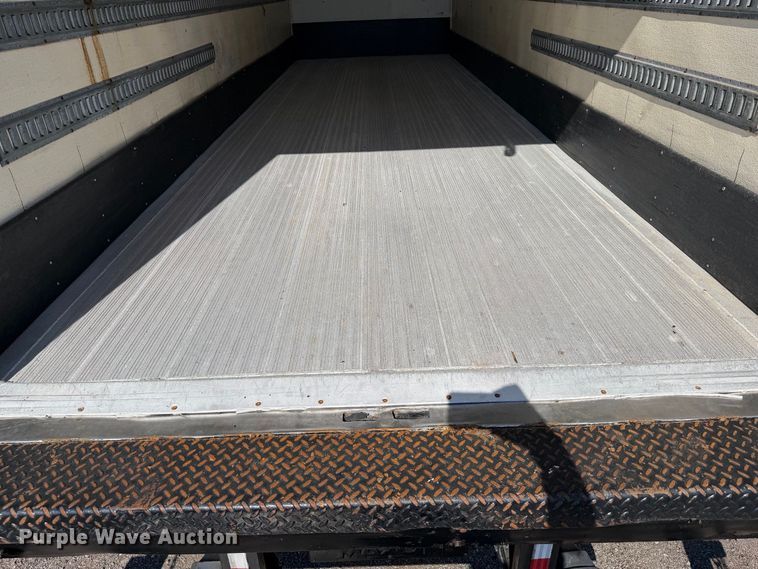 image for item FB5074 2014 Peterbilt 337 refrigerated truck