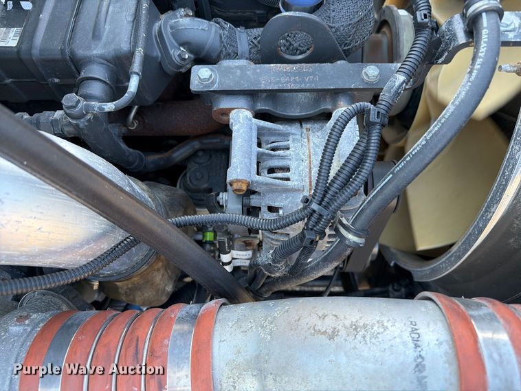 image for item FB5074 2014 Peterbilt 337 refrigerated truck