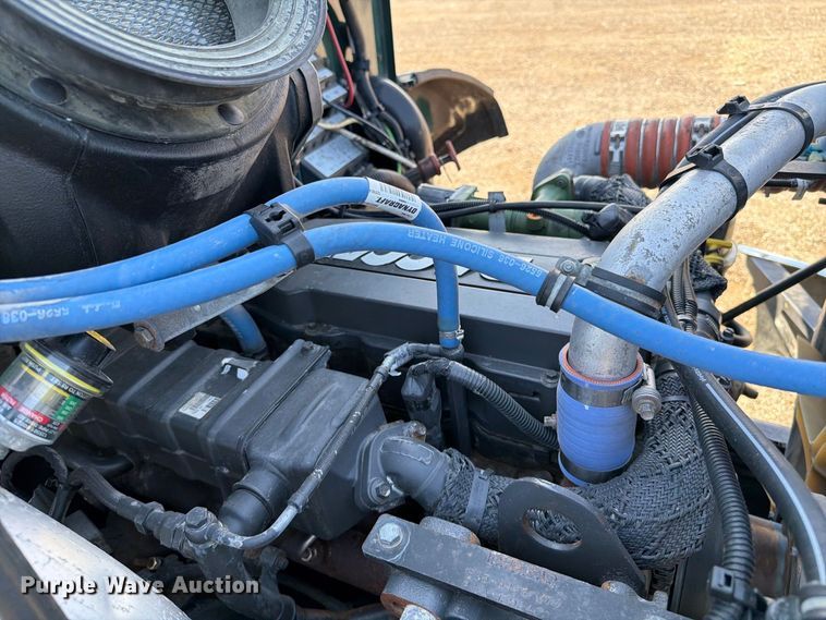 image for item FB5074 2014 Peterbilt 337 refrigerated truck