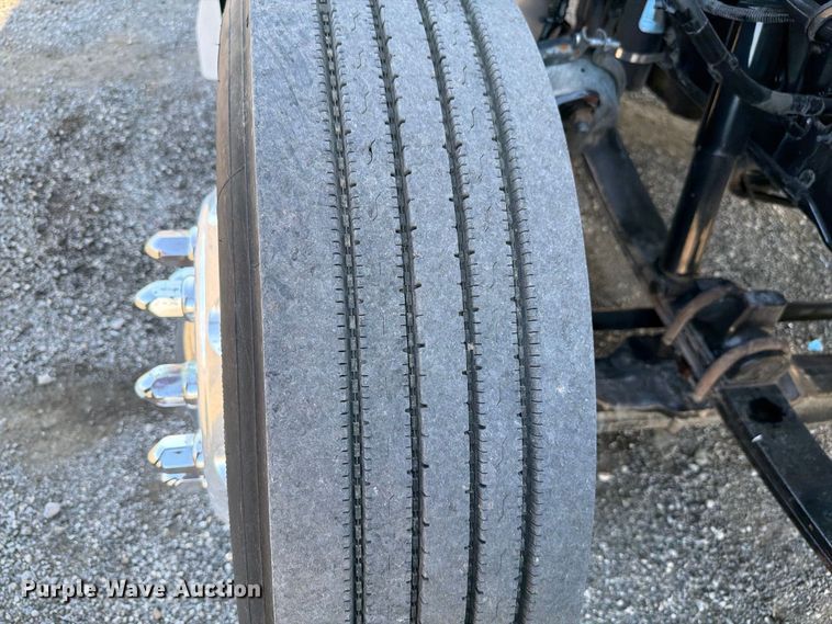 image for item FB5074 2014 Peterbilt 337 refrigerated truck