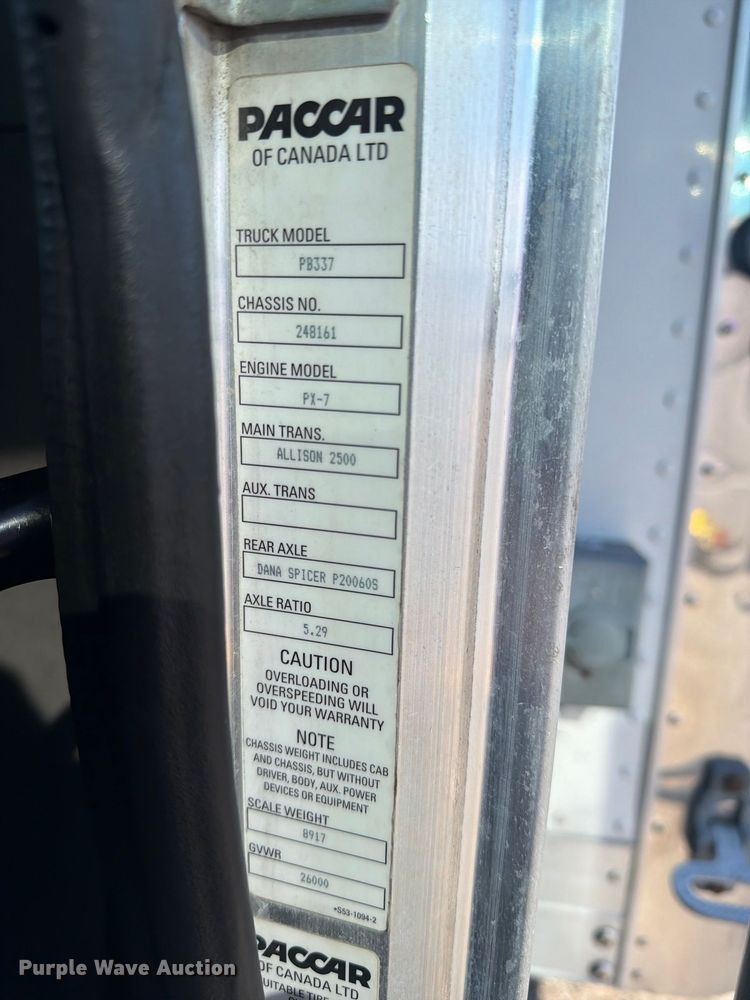 image for item FB5074 2014 Peterbilt 337 refrigerated truck