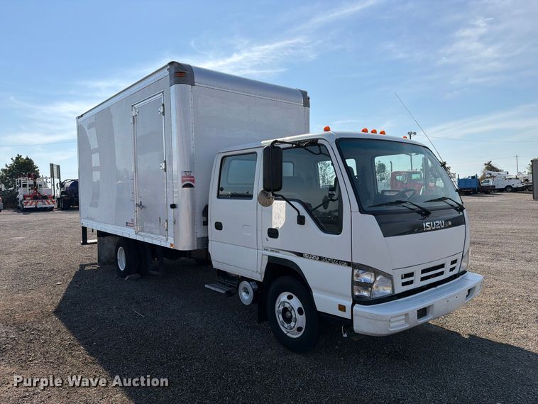 image for item FB5091 2007 Isuzu NPR HD Crew Cab box truck