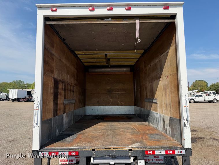 image for item FB5091 2007 Isuzu NPR HD Crew Cab box truck