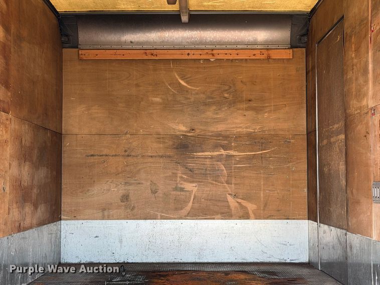 image for item FB5091 2007 Isuzu NPR HD Crew Cab box truck