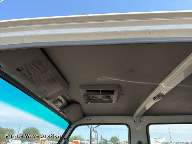 image for item FB5091 2007 Isuzu NPR HD Crew Cab box truck